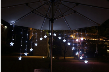 Lumini de Crăciun pentru interior/exterior, perdele de stele suspendate 136 LED, alb rece, 5,6m